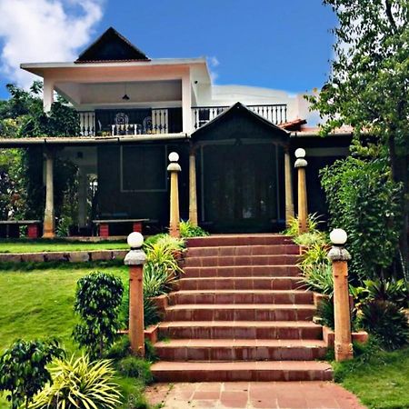 Bana The Wild Waters Hotel Muduvadi Bagian luar foto