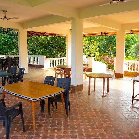 Bana The Wild Waters Hotel Muduvadi Bagian luar foto