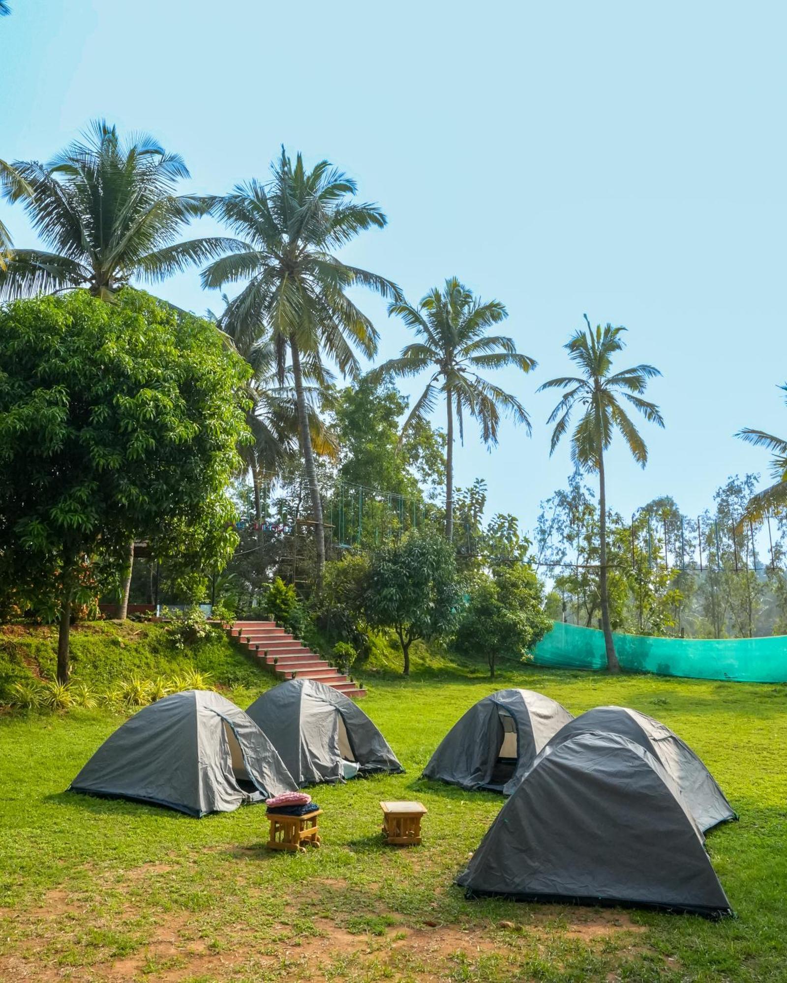 Bana The Wild Waters Hotel Muduvadi Bagian luar foto