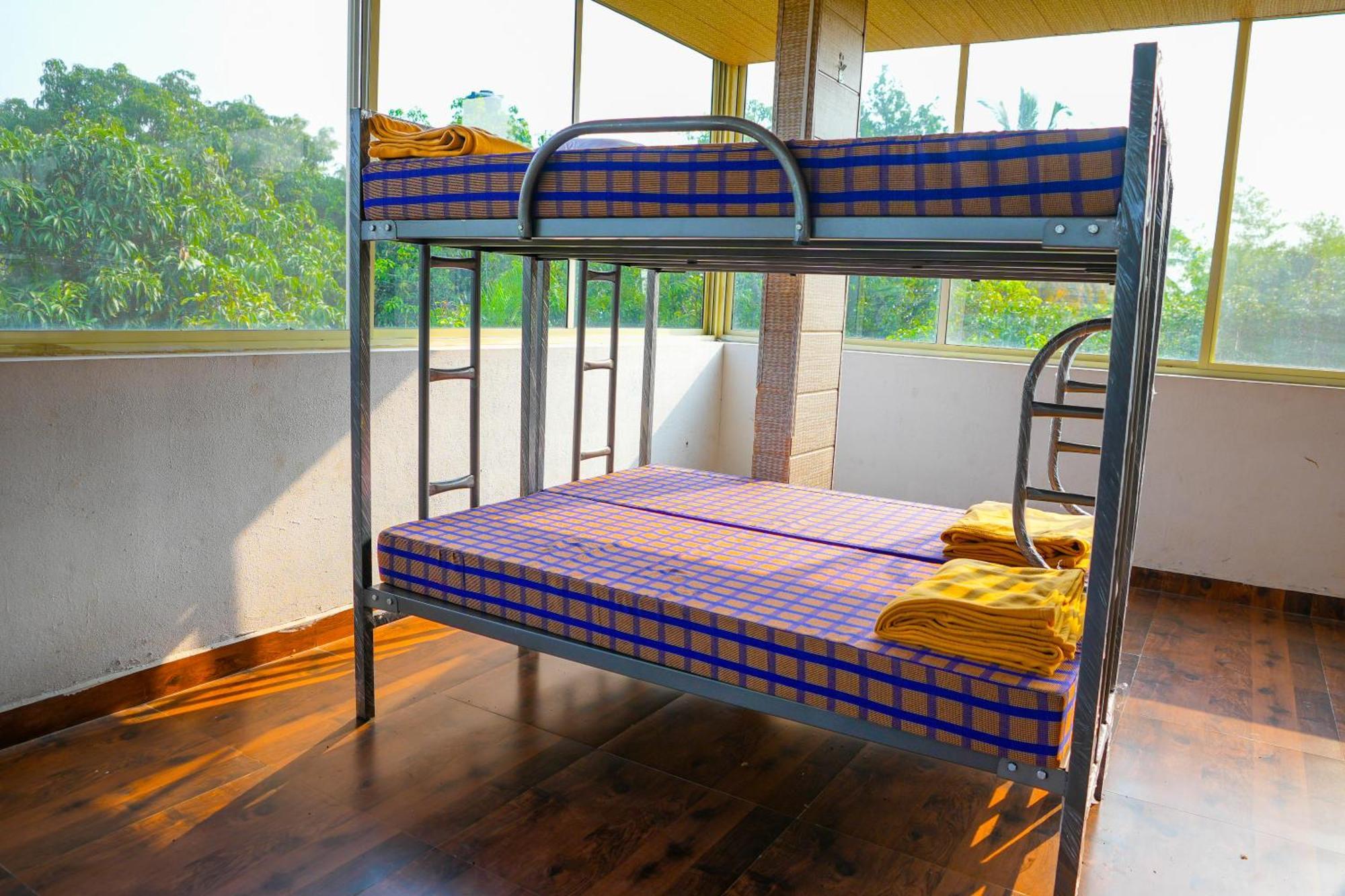 Bana The Wild Waters Hotel Muduvadi Bagian luar foto