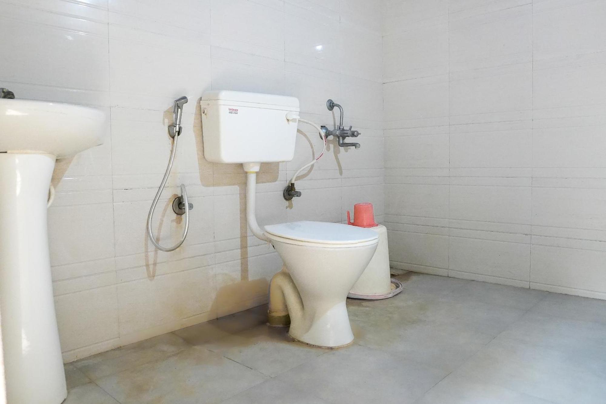 Bana The Wild Waters Hotel Muduvadi Bagian luar foto