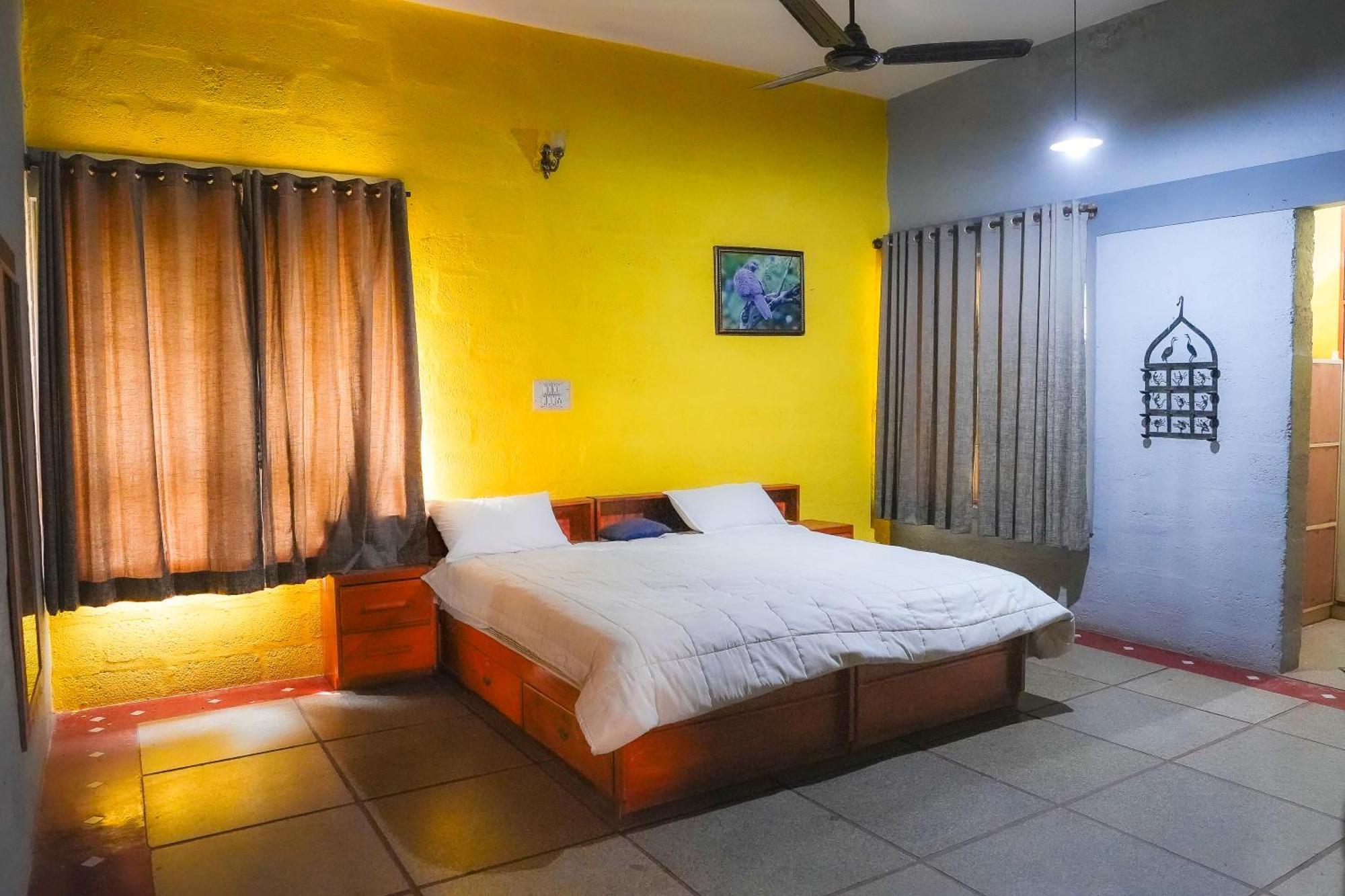 Bana The Wild Waters Hotel Muduvadi Bagian luar foto