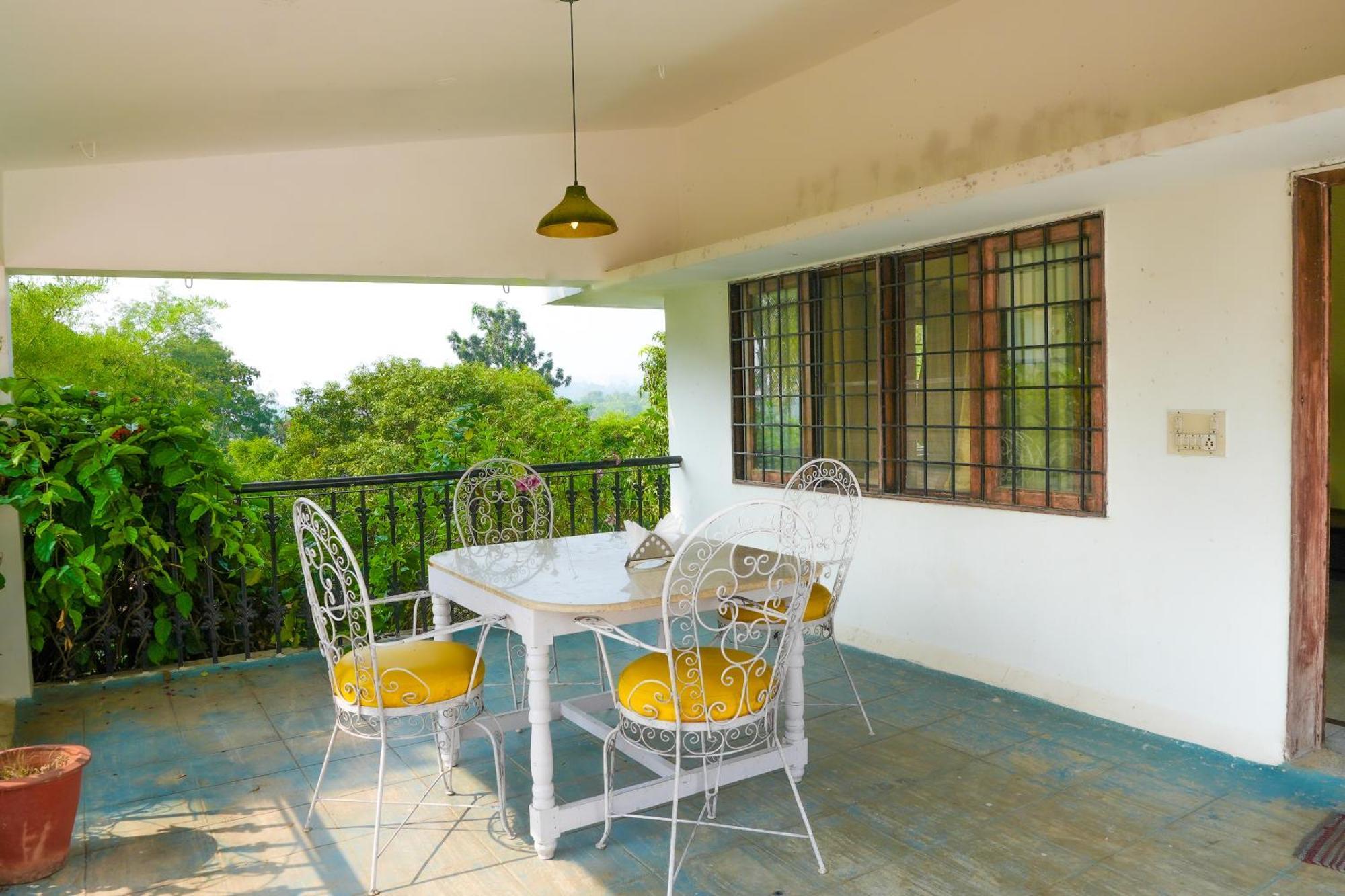 Bana The Wild Waters Hotel Muduvadi Bagian luar foto