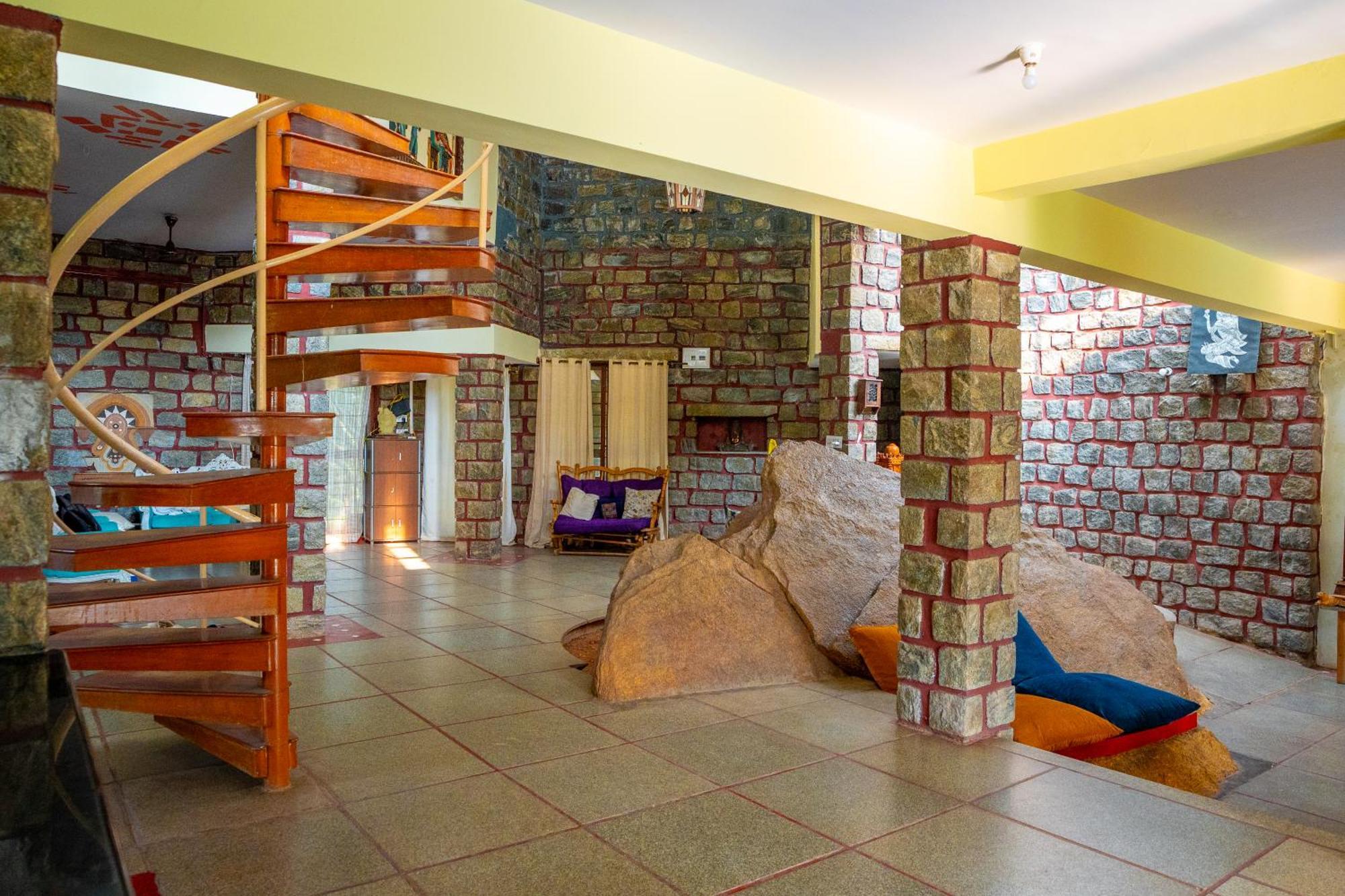 Bana The Wild Waters Hotel Muduvadi Bagian luar foto