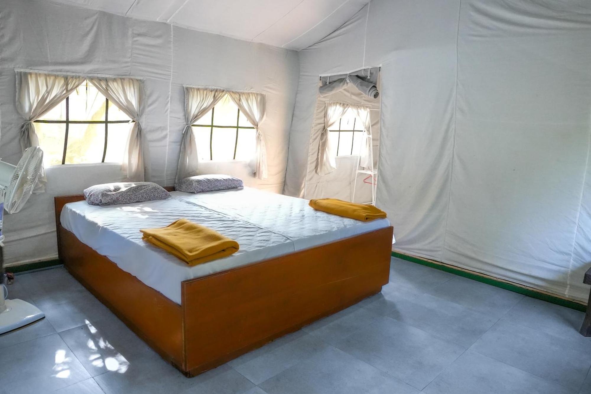 Bana The Wild Waters Hotel Muduvadi Bagian luar foto