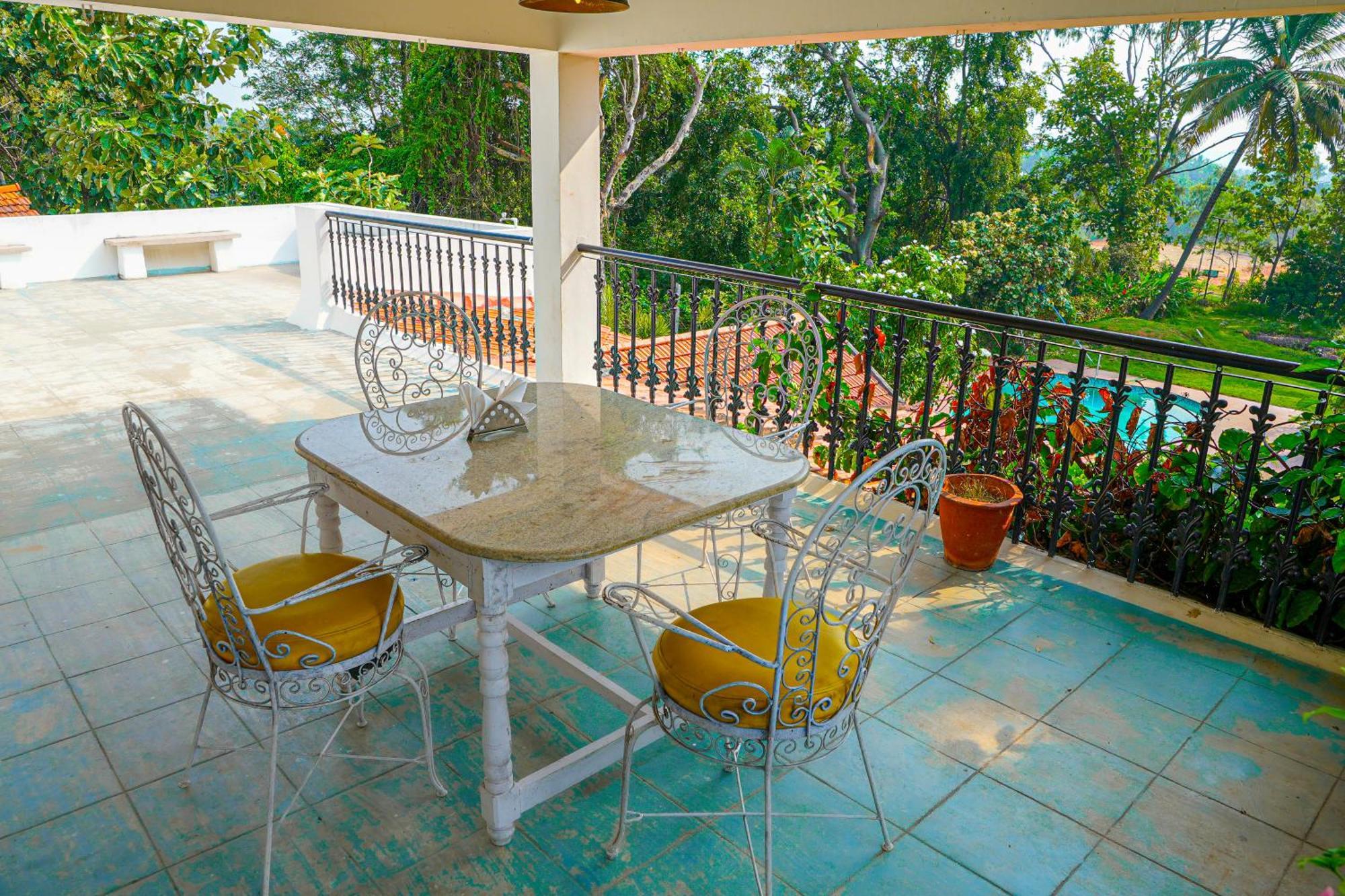 Bana The Wild Waters Hotel Muduvadi Bagian luar foto