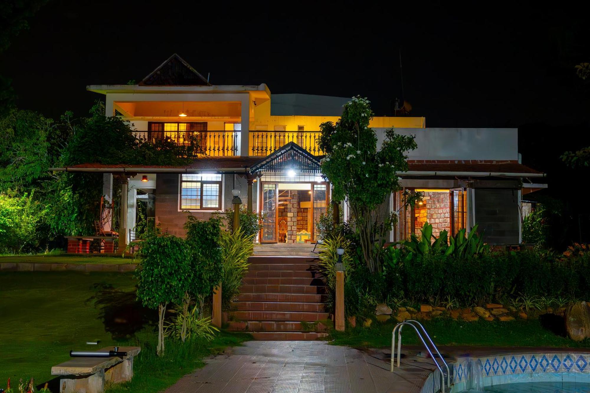 Bana The Wild Waters Hotel Muduvadi Bagian luar foto
